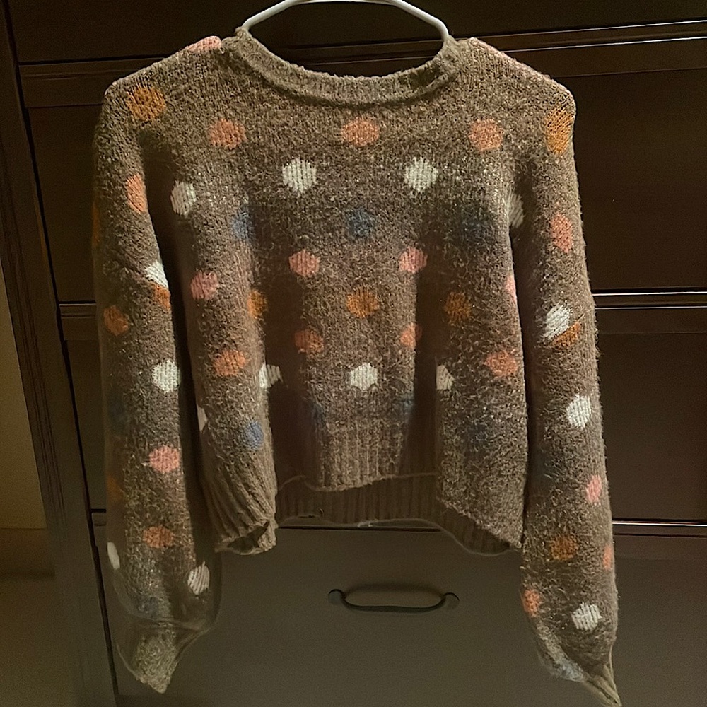 Adorable cropped slouchy multi polka dot sweater